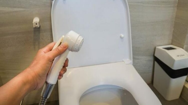 Goodbye toilet paper—this alternative that's taking Asia by storm could revolutionize bathrooms in the United States 1 Goodbye toilet paper—this alternative that's taking Asia by storm could revolutionize bathrooms in the United States