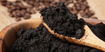 Don't throw away your coffee grounds again—the homemade trick that saves you money and surprises you with its effectiveness