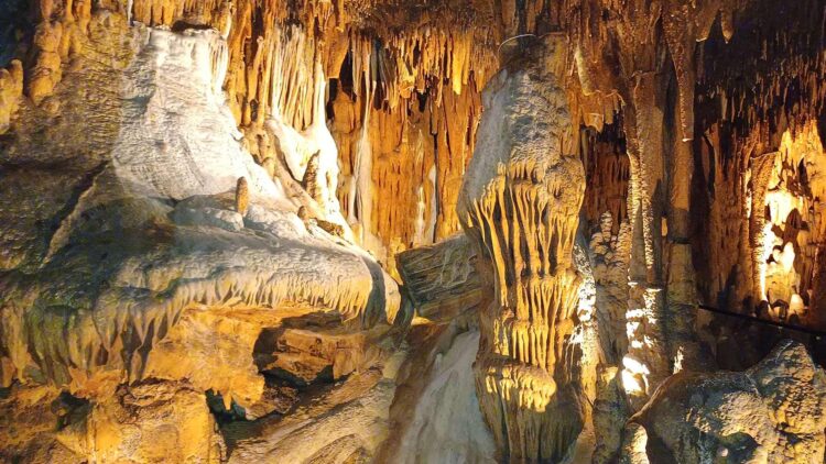 Confirmed: Crystal Cave in Sequoia National Park will reopen on May 23 and offer tours through September 7