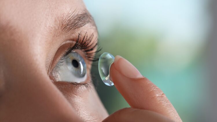 Smart contact lenses developed that allow you to see in the dark as if you had superpowers - Here's how these futuristic contact lenses work