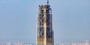 The World’s Tallest Abandoned Building Is Rising Again