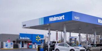 Walmart, Costco and Dollar General jump into the gas station business in the U.S. - They are coming to compete with traditional gas stations