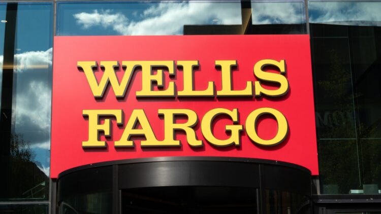 Phishing Alert - Criminals are using social engineering to steal Wells Fargo customers' banking information through fake messages