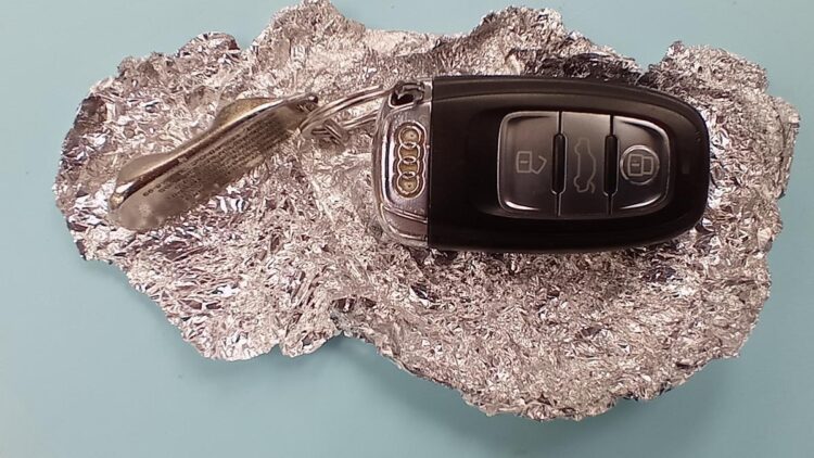 Say goodbye to theft - More and more drivers are wrapping their car keys in aluminum foil - Here's why, according to experts