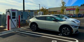 Costco is changing history—it is installing superchargers developed by former SpaceX employees and promises to transform the electric vehicle experience
