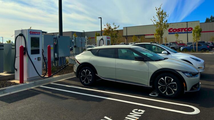 Costco is changing history—it is installing superchargers developed by former SpaceX employees and promises to transform the electric vehicle experience