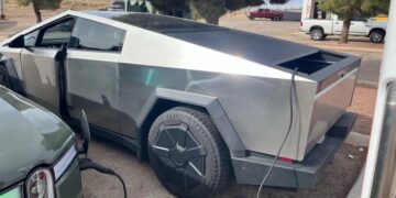 Cybertruck vs Ford F150 - A Colorado driver compares them and this is his clear verdict