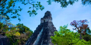 Neither temple nor village - 3,000-year-old Mayan city discovered in Guatemala changes what we knew about this civilization