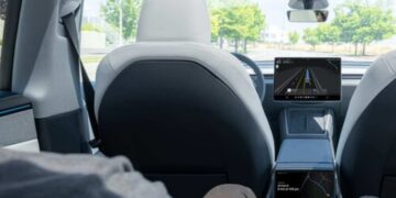 Confirmed – NHTSA investigates Tesla’s robotaxis even before their mass launch for potential road risks