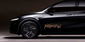 Goodbye to Elon Musk's Autopilot - Tesla vehicles with autonomous driving feature in dangerous scenes when braking for no reason and changing lanes incorrectly