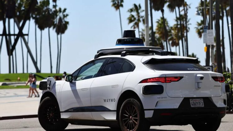 Farewell to tranquility - Santa Monica neighbors revolt against Waymo for noise and nighttime chaos generated by its robotaxis 1 Farewell to tranquility - Santa Monica neighbors revolt against Waymo for noise and nighttime chaos generated by its robotaxis