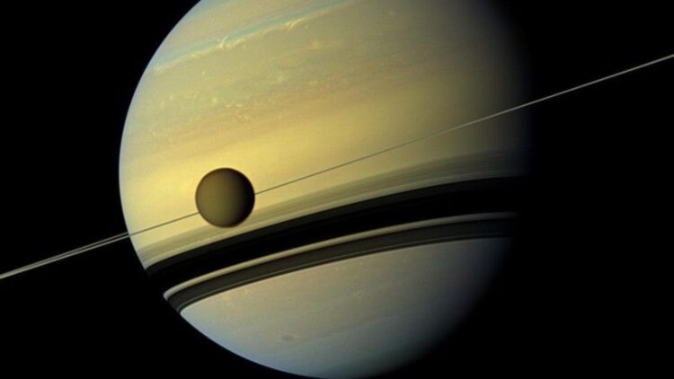 NASA in shock - Titan could harbor life, but its entire biosphere would weigh as little as a small dog