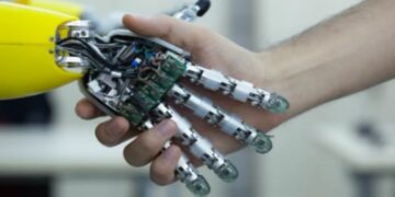 Confirmed - this new robotic skin can “feel” heat, pain and pressure like a human being