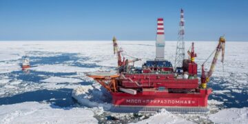 It's official - Russia discovers the planet's largest oil field in Antarctica... and the world already fears the worst...