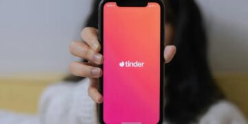 Goodbye to fake profiles on Tinder - Face Check, the system that scans your face to confirm it's you, has already been implemented in California