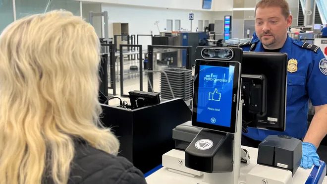 Goodbye to privacy in the US – TSA imposes facial scanners at more airports and complaints about mass surveillance grow