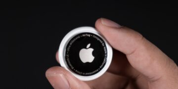 Confirmed—this is what the TSA says about traveling with Apple AirTags in your luggage on flights within the United States