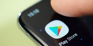 Confirmed—These 20 popular Android apps are accessing your microphone, location and files without you knowing it... and thus spying on you