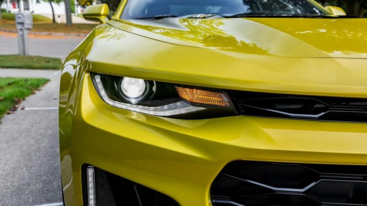 A man buys a 2024 Chevrolet Camaro ZL1 in a super exclusive color for $76,980 and resells it after only 10 miles