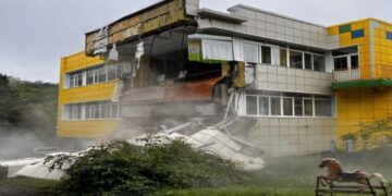 When the earth shakes and the sea recedes - what to do and how to survive a tsunami