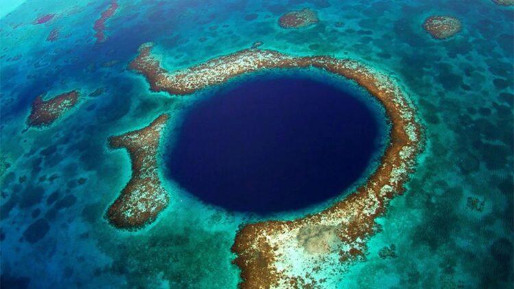 The Great Blue Hole is not only a natural wonder... what it hides in its depths will leave you speechless...