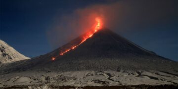 Confirmed - Krasheninnikov volcano erupts after 561 years, shaking the entire Kamchatka Peninsula