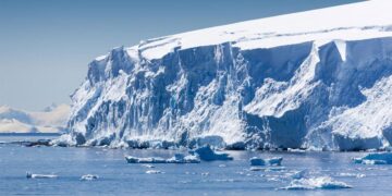 Global alarm—ocean water found to be penetrating kilometers beneath Antarctica's ‘Doomsday Glacier,’ accelerating melting that could raise sea levels by more than 3 meters