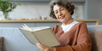 This simple detail in your speaking speed could be the first warning sign of Alzheimer's, according to researchers