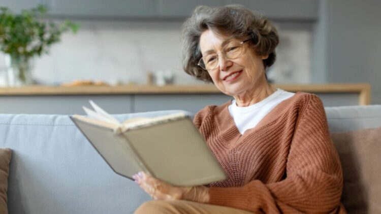 This simple detail in your speaking speed could be the first warning sign of Alzheimer's, according to researchers