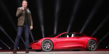 Neither Cybertruck nor Roadster - Tesla insists on its 1,000 km, rocket-powered Roadster, but remains undated and with many outstanding debts