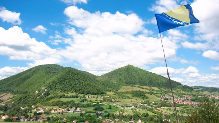 Farewell to the official story — the Bosnian pyramids reignite the debate between science and pseudoarchaeology, offering theories about prehistoric energy that unsettle experts