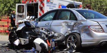 No more touching your cell phone behind the wheel-these are the “No Touch” laws that already prohibit it in several U.S. states