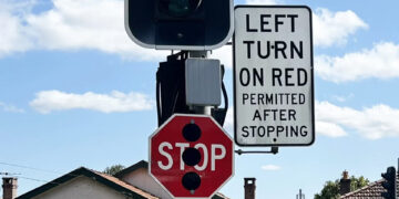 Not in New Jersey or Washington, D.C.—find out where it is completely prohibited to turn left on red