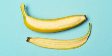 Blend banana peel and vinegar—why they recommend doing it and what it's good for—these are the benefits