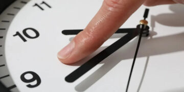 Goodbye to daylight saving time change in 2025 - these are the US states that will not have to change time