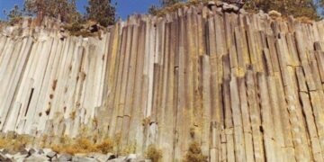 Farewell to official history-150,000-year-old metal pipes discovered under a pyramid in China that defy explanation