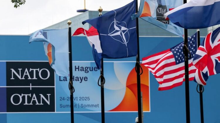 Farewell to full Pentagon support - announces it will suspend military assistance in areas bordering Russia and Europe goes on alert