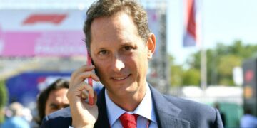 $183 million fine and one year community service for Stellantis president John Elkann's grandmother's guilt
