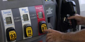 Historic relief in Florida—gasoline drops to its lowest price since 2020, and experts are already warning how much it could cost in the fall, but not all drivers will be so lucky