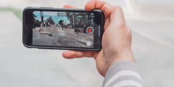 It's official—Apple integrates features into iPhone and Apple Watch to support Parkinson's patients