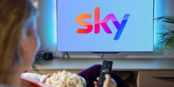 Goodbye to hundreds of Sky employees—Comcast's company announces radical changes with mass layoffs, outsourcing, and a future dominated by AI and streaming