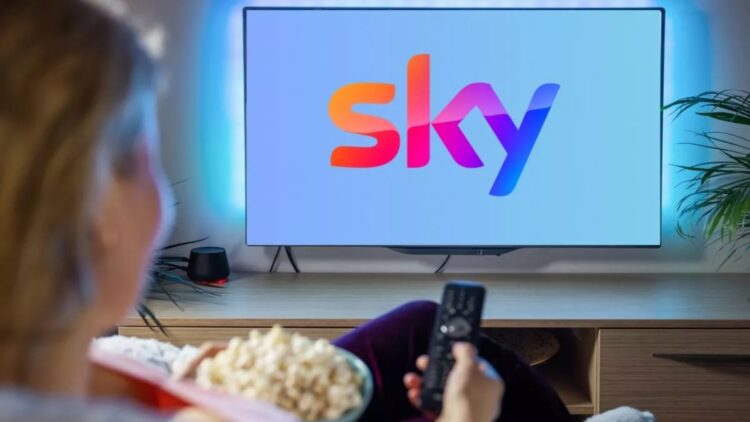 Goodbye to hundreds of Sky employees—Comcast's company announces radical changes with mass layoffs, outsourcing, and a future dominated by AI and streaming 1 Goodbye to hundreds of Sky employees—Comcast's company announces radical changes with mass layoffs, outsourcing, and a future dominated by AI and streaming
