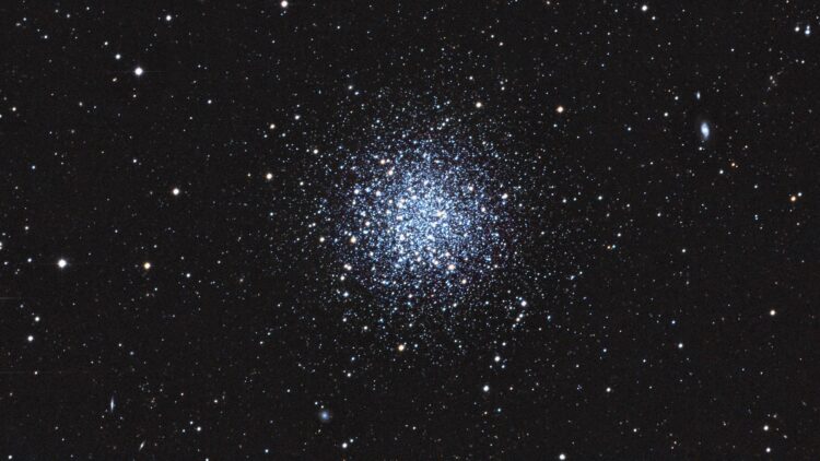 It's official—A 400-year-old stellar mystery has been solved, and in the process, a system containing dark matter has been discovered in the Milky Way