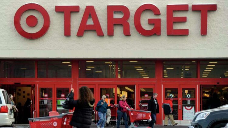It's official—Target is opening giant stores with more than 125,000 square feet in the US, featuring supermarkets, pharmacies, and even express curbside pickup 1 It's official—Target is opening giant stores with more than 125,000 square feet in the US, featuring supermarkets, pharmacies, and even express curbside pickup