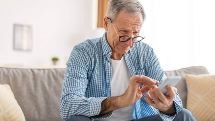 It's official - Vizz, the FDA-approved eye drops, allow reading without glasses and cost only $2 a day 1 It's official - Vizz, the FDA-approved eye drops, allow reading without glasses and cost only $2 a day