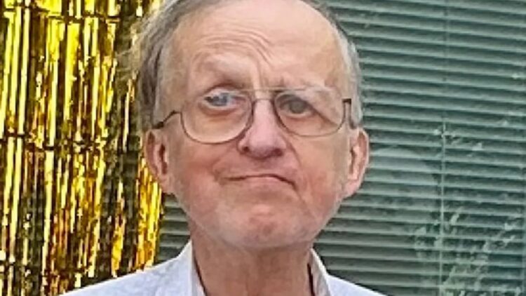 John Bartlett, the worker who dedicated more than 40 years to his company and only received a plaque - this happened next 1 John Bartlett, the worker who dedicated more than 40 years to his company and only received a plaque - this happened next