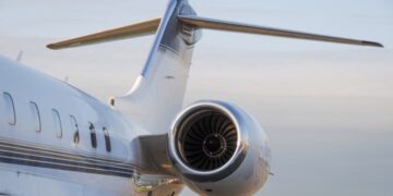 Goodbye to fuel—China develops an aircraft engine that runs on air and microwaves alone (and has already managed to lift a steel object)