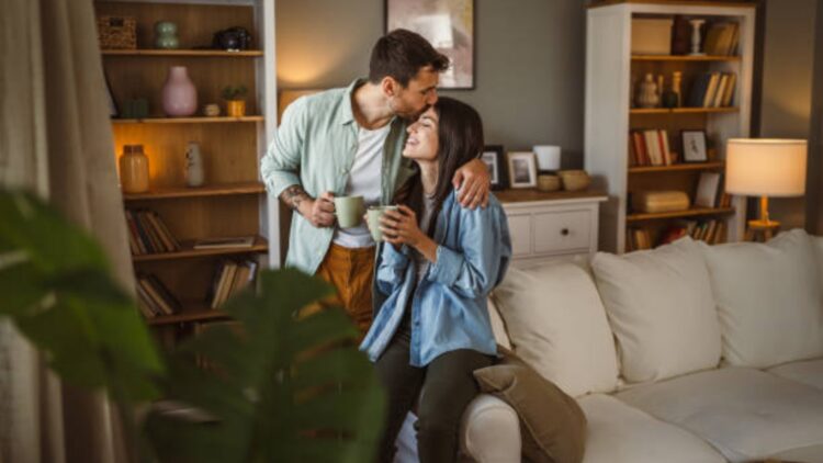 I'm a psychologist and after studying hundreds of couple relationships, these are the 5 things they do on the weekends - and that almost nobody does 1 I'm a psychologist and after studying hundreds of couple relationships, these are the 5 things they do on the weekends - and that almost nobody does