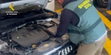 Incredible discovery—drugs hidden inside the engine of a rental car—this is how the officers detected it