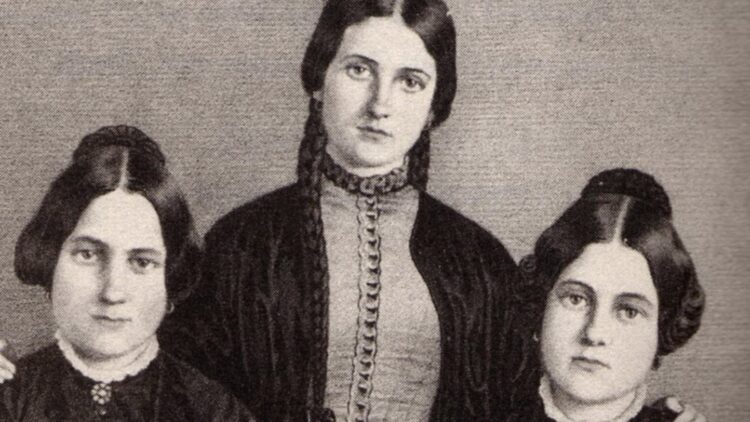 The true story of the Fox sisters—the teenagers who fooled the world with the first modern ghosts 1 The true story of the Fox sisters—the teenagers who fooled the world with the first modern ghosts